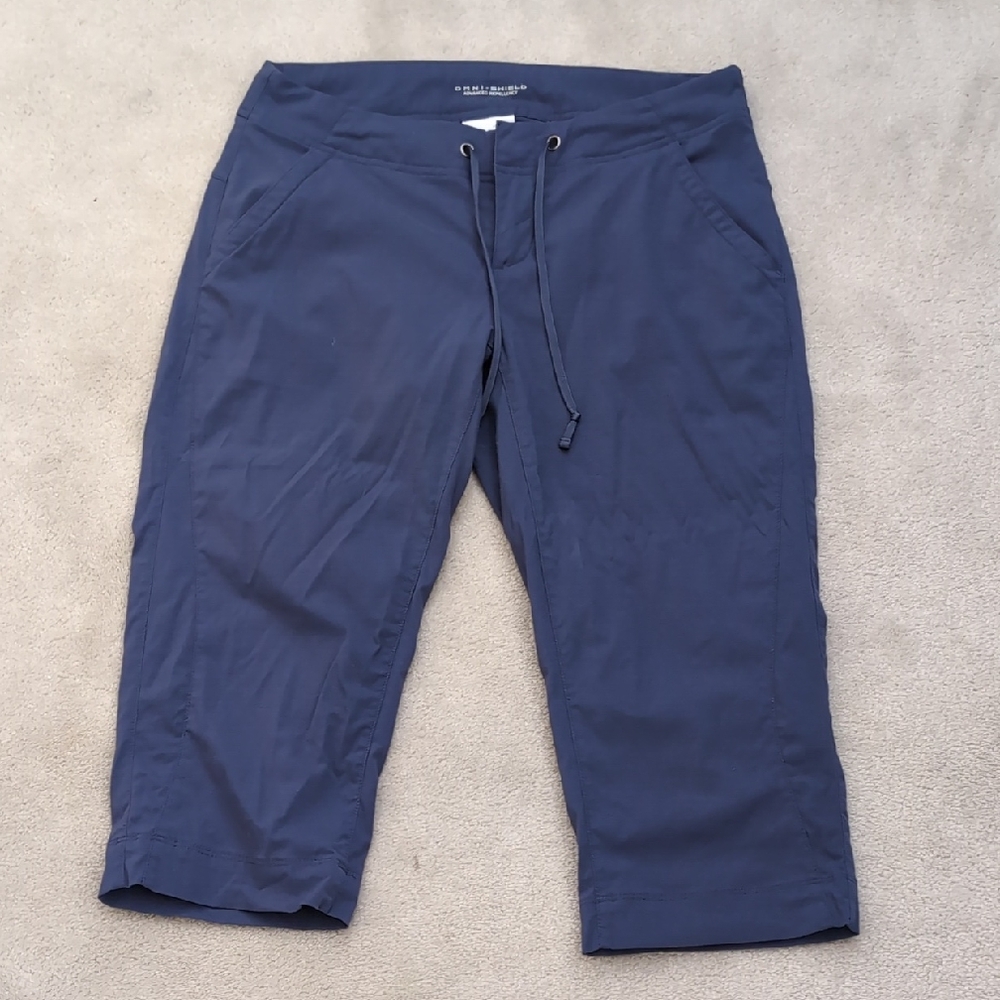 Columbia Women's Navy Capris